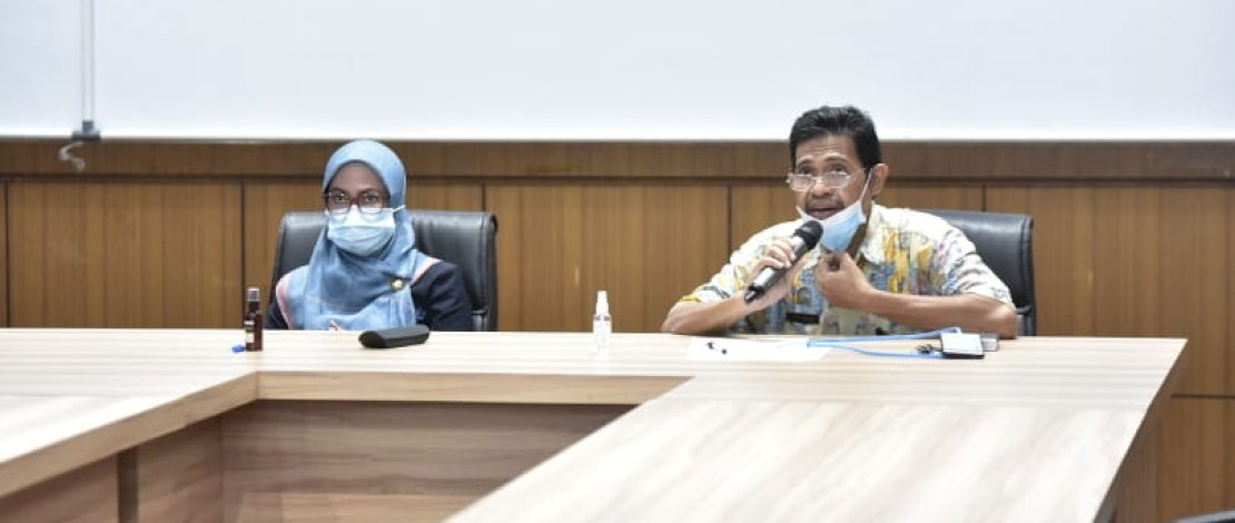 Suasana FGD di Ruang Command Center Kantor Bupato Lutra.