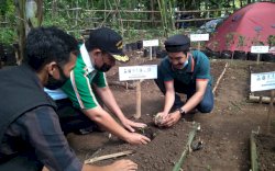 Manfaatkan Lahan Sempit, Wabup Takalar Tanam Perdana Bersama Komunitas Takalar berkebun 