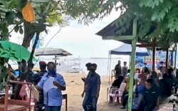 Lantamal VI Vaksin Warga Pulau di Makassar