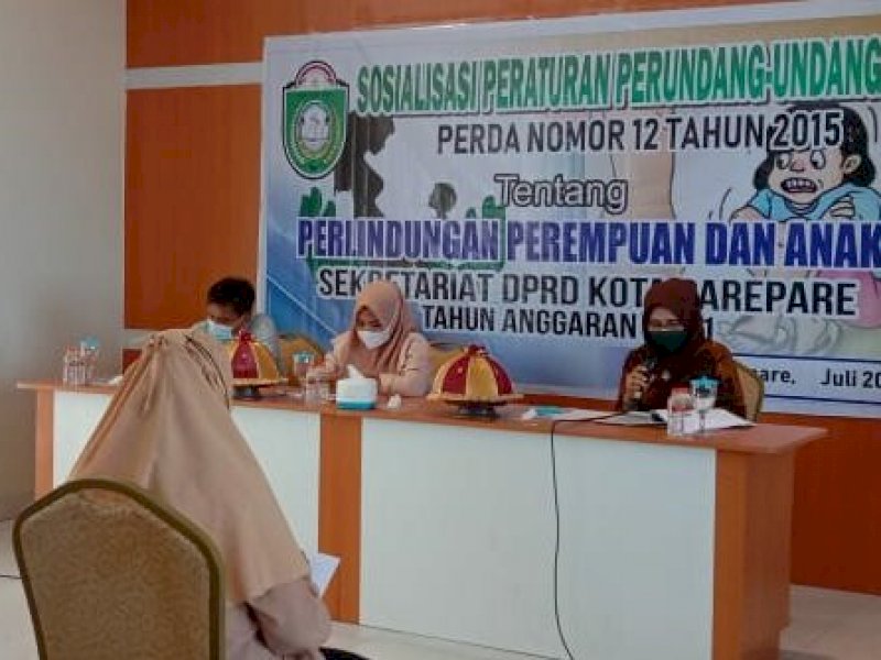 Gelar Sosialisasi Perda, Anggota Komisi II DPRD Parepare Hariani Paparkan Tujuan Perda Perlindungan Perempuan dan Anak