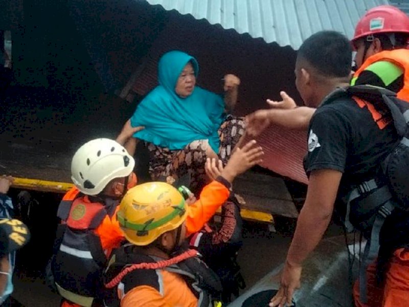 Sekira 12 Rumah di Tarowang Jeneponto Hanyut Terbawa Banjir
