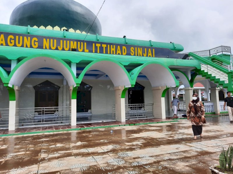 Andi Kartini Ottong Instruksikan BPBD dan Dinsos Tangani Banjir di Sinjai Utara