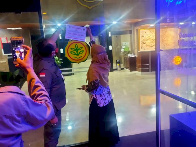 Kementan Komitmen Jamin Ketersediaan Pangan dan Patuhi Prokes, Stiker Segel Dilepas