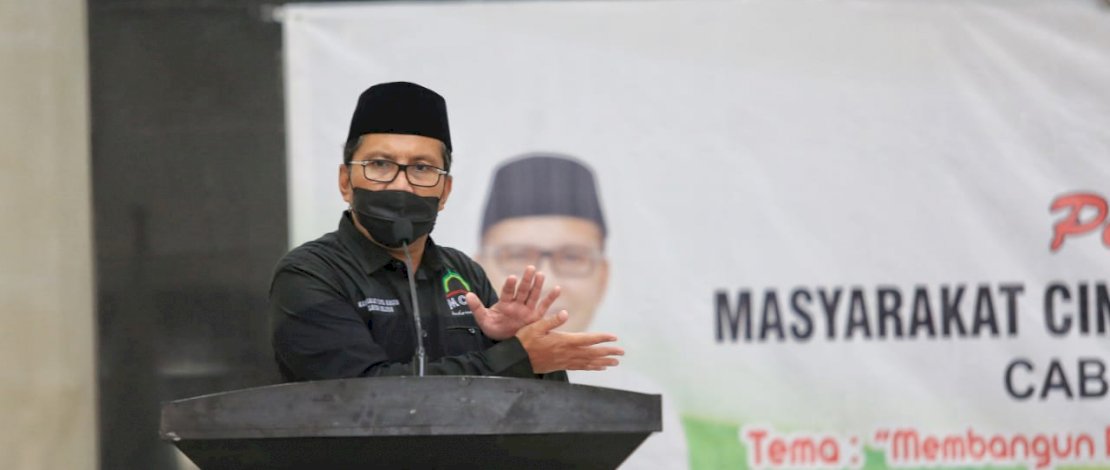 Wali Kota Makassar Moh Ramdhan “Danny” Pomanto saat hadir dalam pelantikan dan pengukuhan pengurus cabang MCMI (Masyarakat Cinta Mesjid Indonesia)