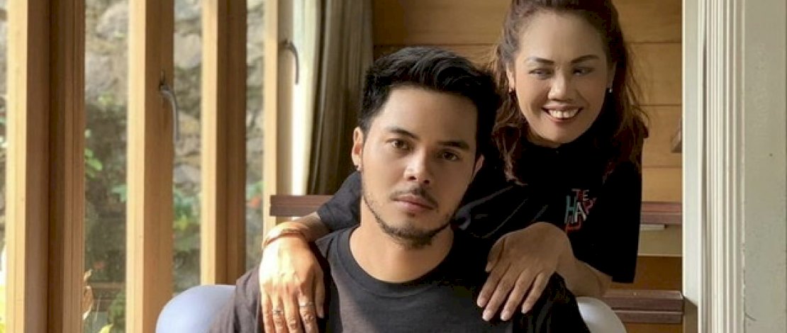 Elly Sugigi Hamil, Suaminya Tidak Percaya dan Hasil Test Pack Dilempar