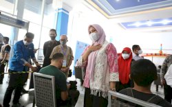 Fatma Pantau Wisata Vaksin Gratis yang Digelar PHRI Makassar