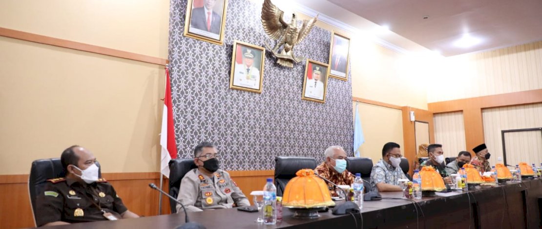 Rapat koordinasi dengan pimpinan Forkopimda, tokoh agama dan organisasi keagamaan di Bantaeng.