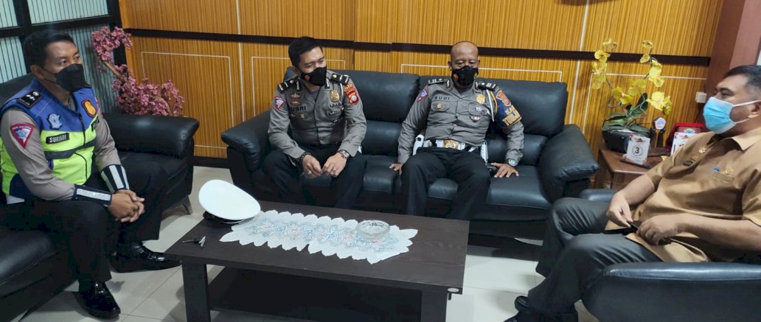 Suasana rapat koordinasi Satlantas Polres Sidrap bersama Disdik Sidrap.