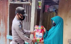 Polres Bulukumba Salurkan Bansos ke Masyarakat Terdampak PPKM