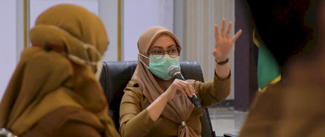 Rapat Penanganan COVID-19 yang dipimpin Bupati Indah Putri Indriani, Senin (19/7/2021), di Aula La Galigo Kantor Bupati.