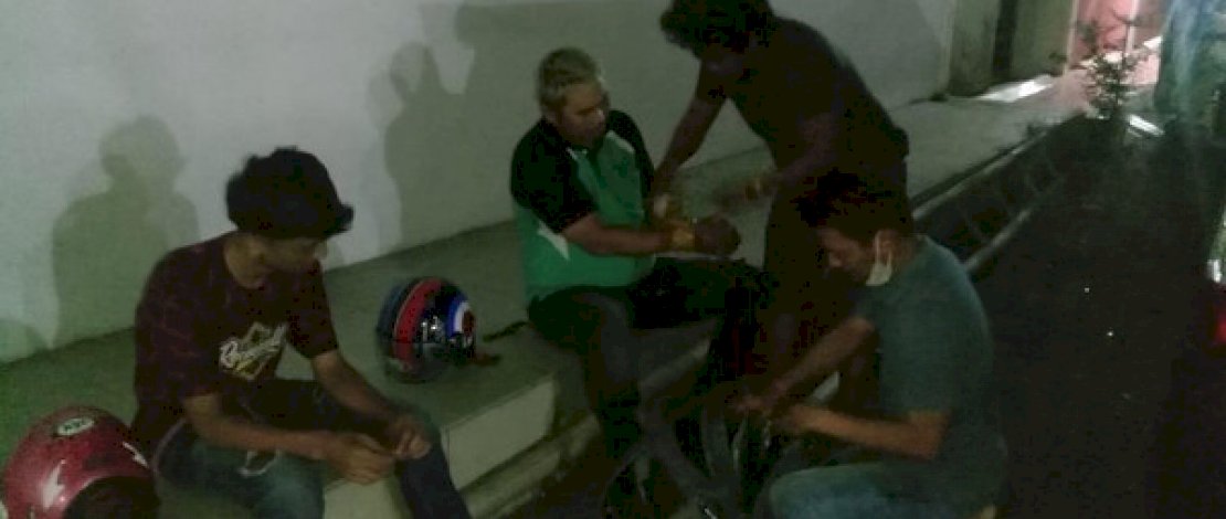 Oknum penipu dibekuk petugas dari Polsek Ujung Pandang.