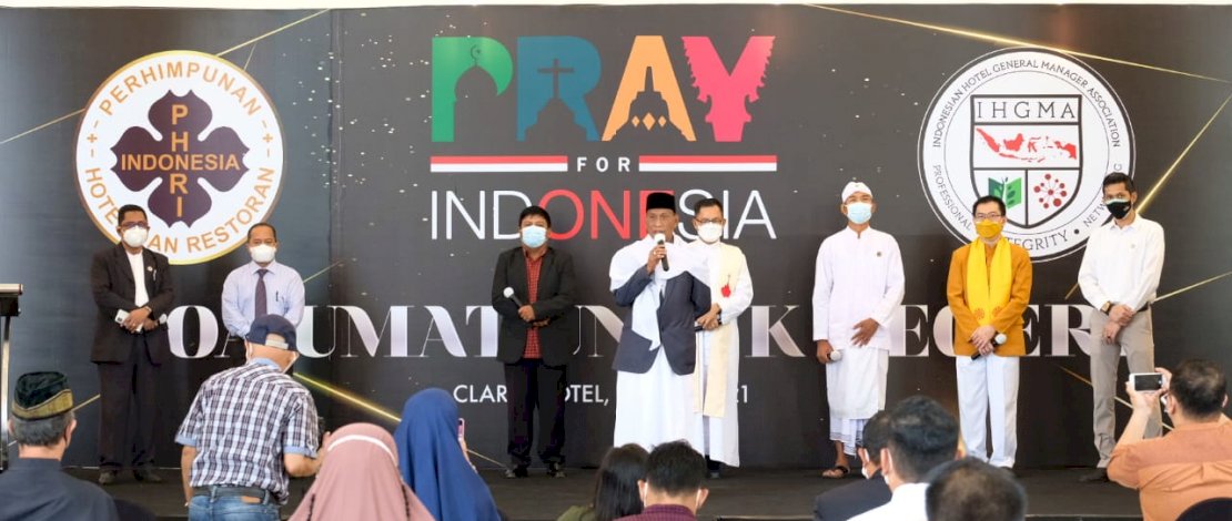Doa bersama PHRI & IGHMA Sulsel di Claro Hotel, Rabu (21/7/2021).
