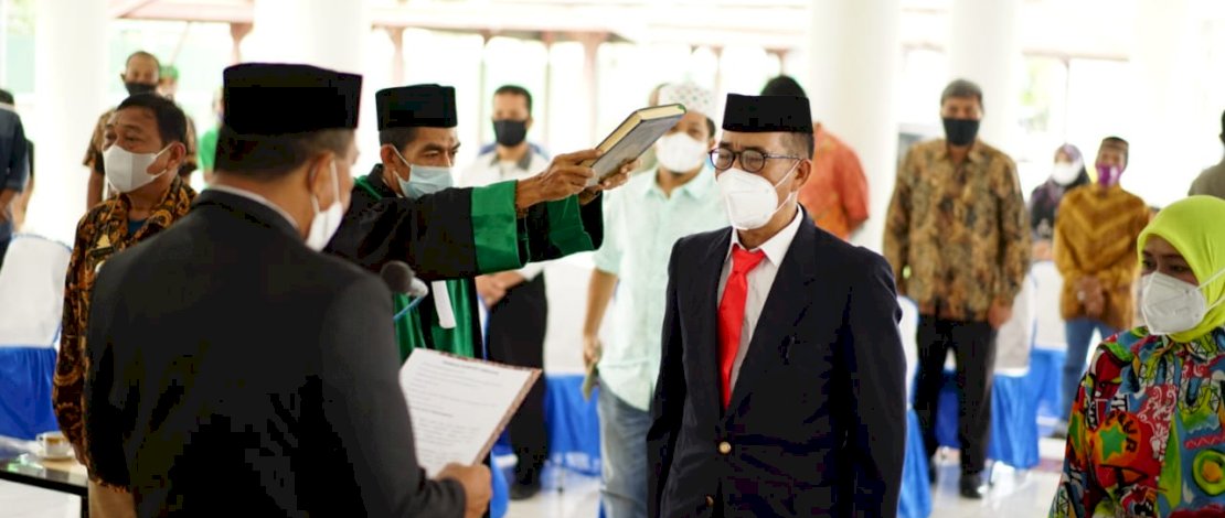 Andi Nurjaya mantan kepala PDAM Kabupaten Bantaeng beberapa waktu lalu. Ia dikukuhkan oleh Bupati Andi Muchtar Ali Yusuf di Rumah Jabatan Bupati, Kamis (22/7/2021).