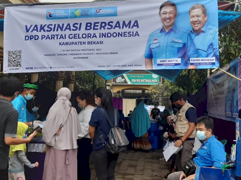 Percepat Kekebalan Komunal, Partai Gelora Kolaborasi Gelar Vaksinasi di Bekasi