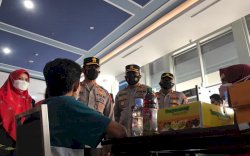 "Sudah Berapa Kali Vaksin Bu?" Ujar Irjen Pol Merdisyam ke Peserta Vaksinasi Massal di Mall Phinisi Point 