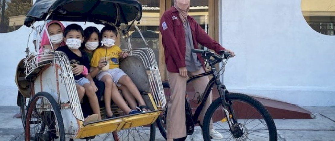 zaskia menikmati Kota Yogyakarta bersama dengan anak-anaknya yang diunggah dalam laman instagramnya, Kamis (29/7/2021).