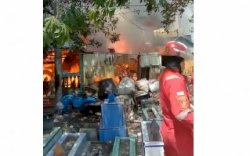 Kebakaran Ludeskan Tiga Rumah di Samping Areal Pemakaman Rappocini