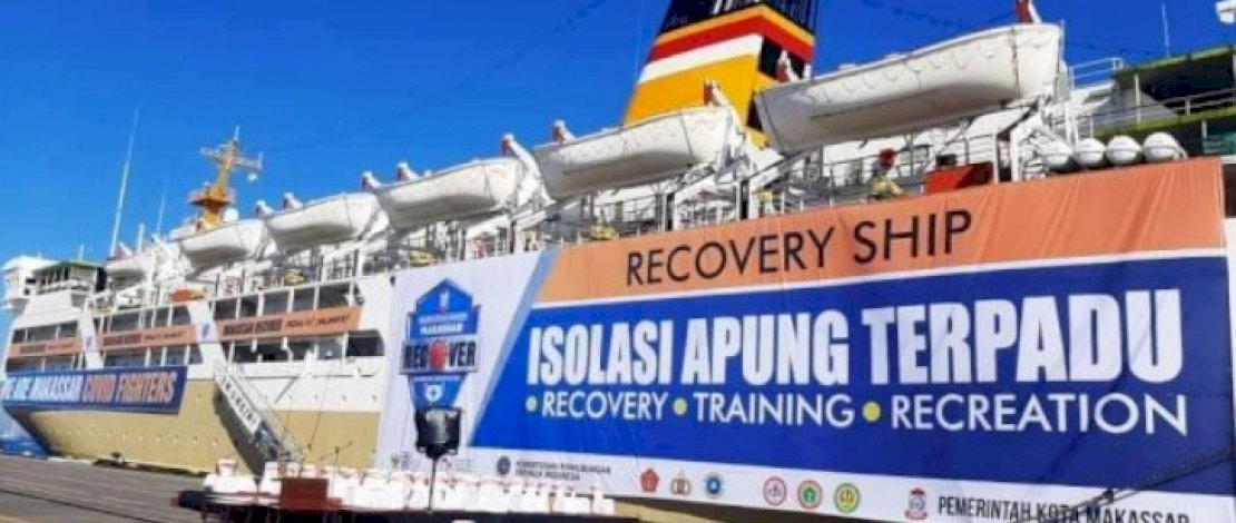 Kapal Umsini, salah satu lokasi isolasi apung yang disiapkan Pemerintah Kota Makassar. Dokter Fadli Ananda, mengimbau warga yang terkonfirmasi positif Covid-19 agar memanfaatkan fasilitas isolasi yang disiapkan pemerintah.