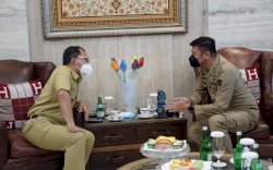 Sinkronkan PPKM Makassar - Gowa, Adnan Purichta Sambangi Danny Pomanto