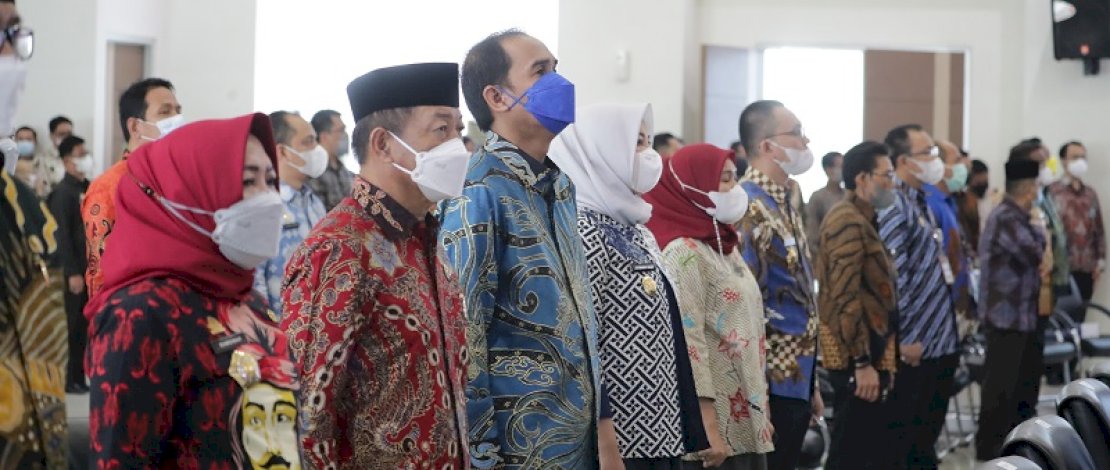 Ketua DPRD Kota Makassar, Rudianto Lallo, menghadiri serah terima jabatan Kepala Badan Pemeriksa Keuangan (BPK) Perwakilan Sulawesi Selatan (Sulsel), dari Wahyu Priyono kepada Paula Henry Simatupang, Kamis,10 Juni 2021. Ketua DPRD Kota Makassar, Rudianto Lallo, menghadiri serah terima jabatan Kepala Badan Pemeriksa Keuangan (BPK) Perwakilan Sulawesi Selatan (Sulsel), dari Wahyu Priyono kepada Paula Henry Simatupang, Kamis,10 Juni 2021.