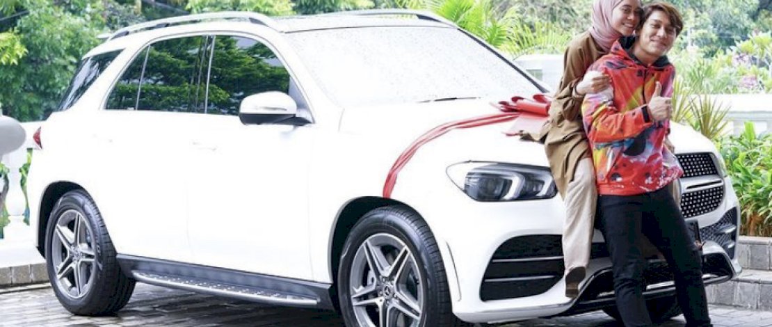 Potret hadiah ulang tahun Lesti Kejora dari Rizky Billar yang diunggah dalam laman instagramnya.