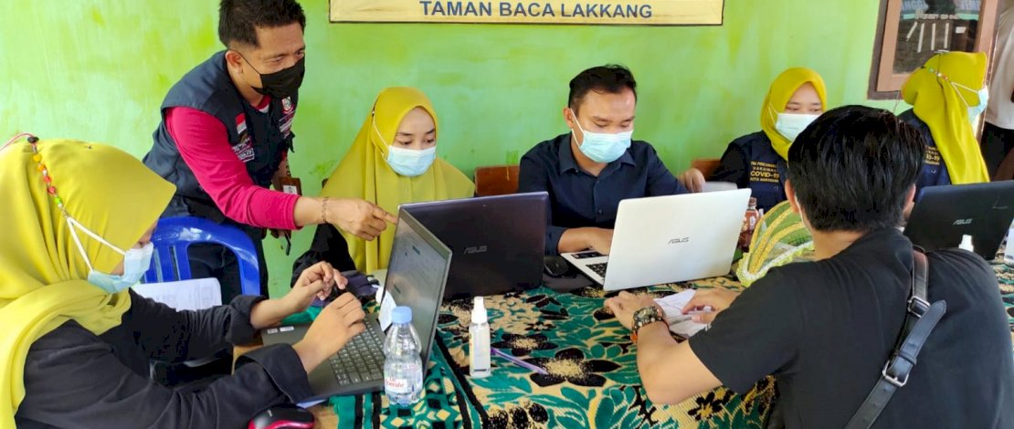 Ketua DPRD Makassar Rudianto Lallo Tinjau Vaksinasi di Lakkang