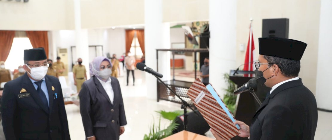 Pelantikan dua pejabat pratama di Lingkup Pemerintah Kota Makassar, Senin (9/8/2021).