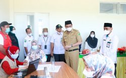 Luncurkan Pekan Vaksinasi Kementerian Agama, Bupati Barru: Ini Upaya Memutus Mata Rantai Covid