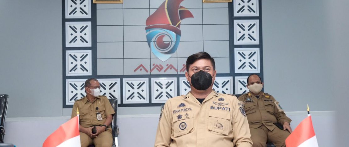 Bupati Gowa, Adnan Purichta Ichsan saat mengikuti peluncuran OSS berbasis risiko kemarin.