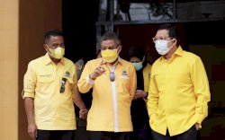 Berkunjung ke Sulsel, Waketum Partai Golkar Ahmad Doli bersama Taufan Pawe Jalan-jalan ke Pinrang