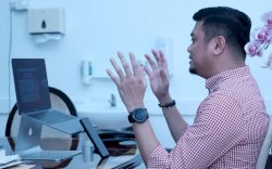 Bupati Gowa Berbagi Pengalaman dan Motivasi ke Alumni SMP Islam Athirah