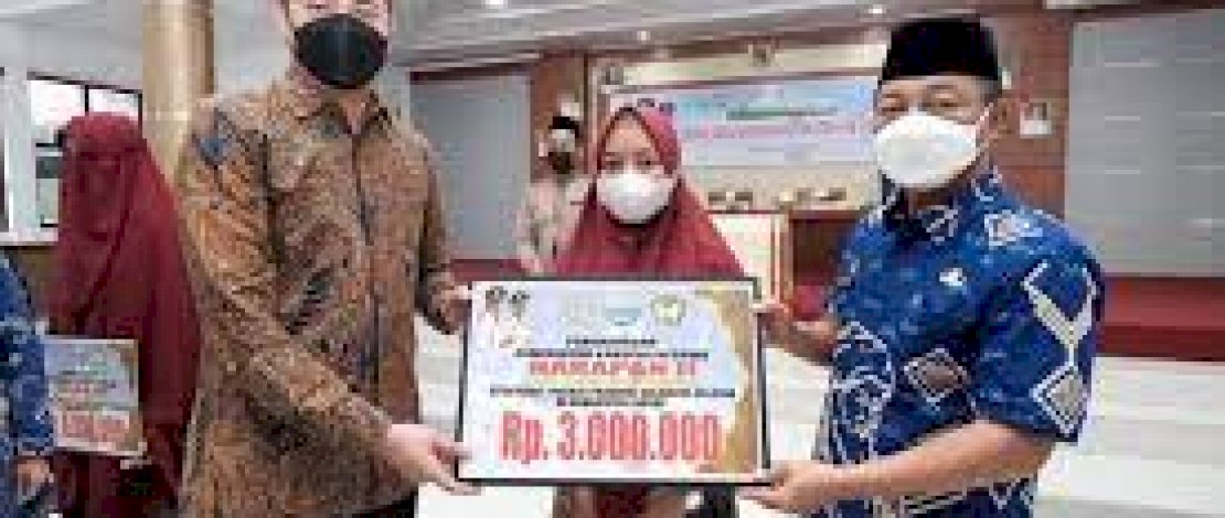 Bupati Gowa Serahkan Penghargaan Kepada Peserta dan Pelatih STQH Berprestasi