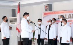 Lantik Pengurus PMI Sidrap dan Pare-Pare, Adnan Minta PMI Bersinergi dengan Pemerintah Setempat