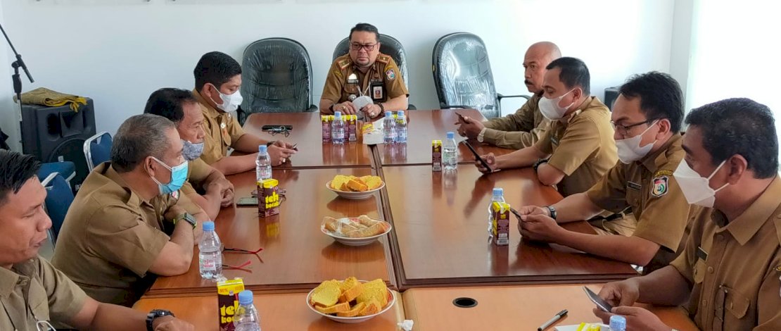 Disdag Kota Makassar saat menggelar rapat terkait penerapan PPKM Level 4 di Kota Makassar.