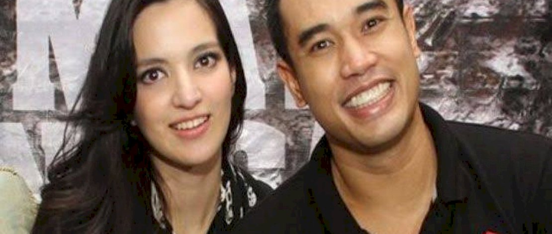 Ardi Bakrie Terbaring Lemah di Rumah Sakit, Nia Ramadhani Setia Dampingi Hingga Minta Doa Kesembuhan 
