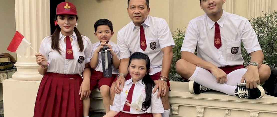 Begini Serunya Keluarga Anang Hermansyah Rayakan HUT RI Ke-76 Begini Serunya Keluarga Anang Hermansyah Rayakan HUT RI Ke-76