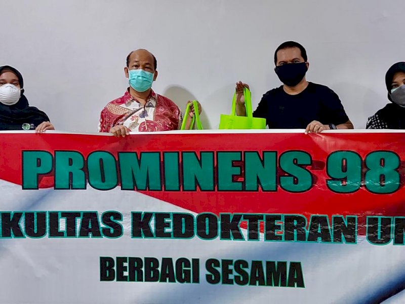 Prominens 98 FK UMI Berbagi Sesama Isoman Covid-19