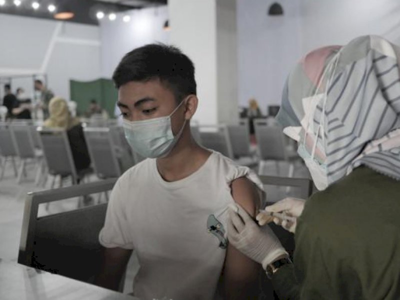 Diikuti Berbagai Komunitas, Selebgram dan Masyarakat Umum, Vaksinasi Peduli Generasi ISYEF dan RSIA Ananda Berjalan Tertib