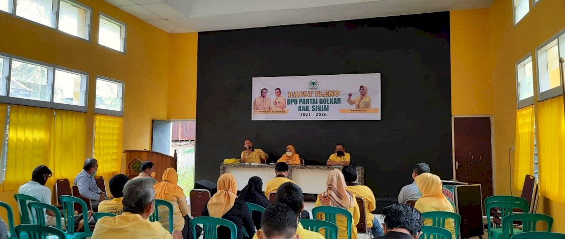 Partai Golkar Sinjai menggelar rapat pleno perdana, di Kantor Golkar Sinjai, Kamis, 19 Agustus 2021.