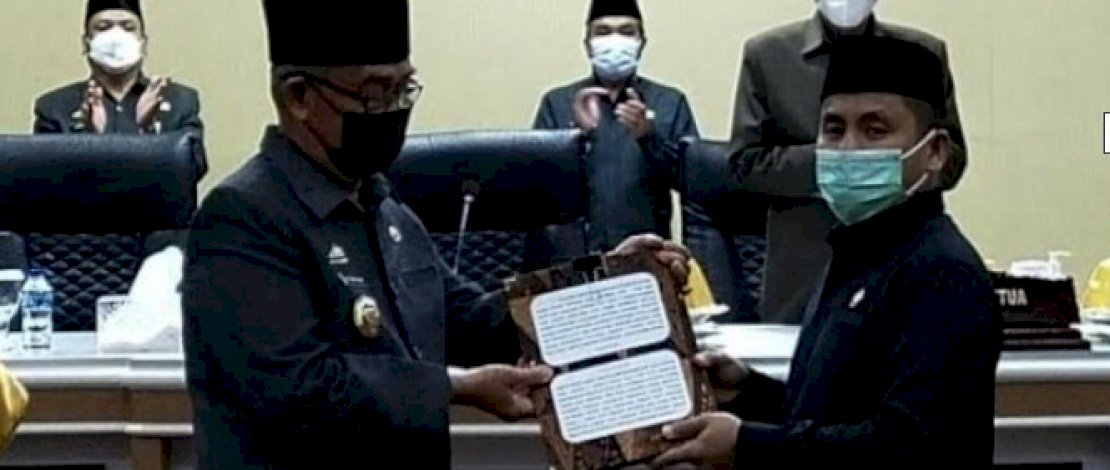 Pemkot-DPRD Parepare Tetapkan Ranperda Perubahan Ketiga Retribusi Jasa Usaha Menjadi Perda Pemkot-DPRD Parepare Tetapkan Ranperda Perubahan Ketiga Retribusi Jasa Usaha Menjadi Perda