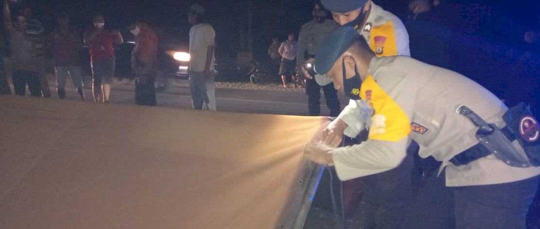 Satu Rumah Panggung di Bone Ludes Dilahap Api, Brimob Bone Bantu Tenda Darurat 