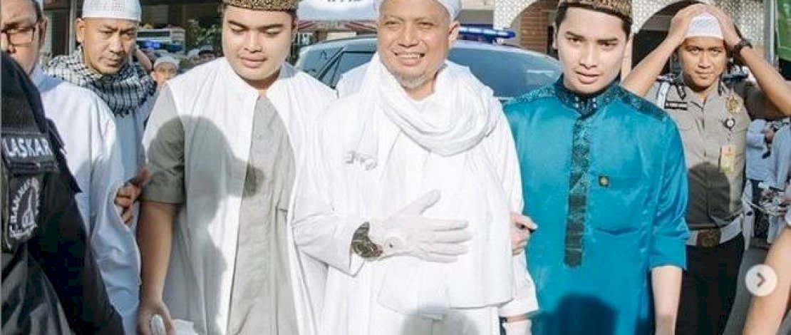 Usai Anak, Kini Keluarga Besar Ustaz Arifin Ilham Yang Jadi Sorotan Publik