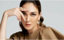 Cara Luna Maya Menjaga Mood di Tengah Aktivitas yang Padat, Salah Satunya Belajar dari Pengalaman 