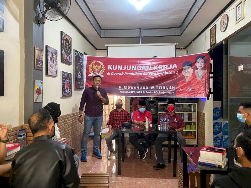 Kunjungan Kerja ke Makassar, Anggota DPR RI Andi Ridwan Wittiri Sempatkan Beri Edukasi Pencegahan Covid 19