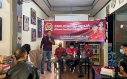 Kunjungan Kerja ke Makassar, Anggota DPR RI Andi Ridwan Wittiri Sempatkan Beri Edukasi Pencegahan Covid 19