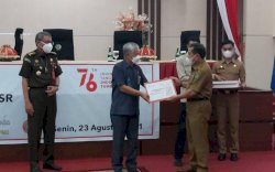 Pemkab Sidrap Dapat Bantuan 400 Paket Bahan Pokok dari Bank Sulselbar