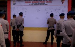 Wujudkan WBK dan WBBM, Personel Batalyon C Pelopor Tanda Tangani Pakta Integritas