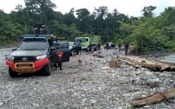 Evakuasi Genting di Tepi Kali Brazza Papua