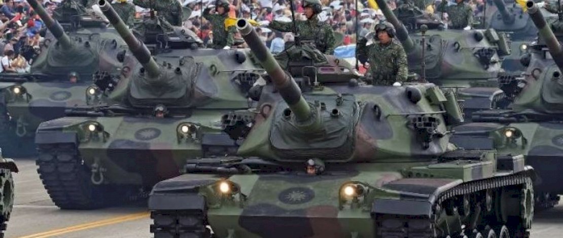 Parade tank Angkatan Bersenjata Taiwan (ROC Armed Forces) Parade tank Angkatan Bersenjata Taiwan (ROC Armed Forces)