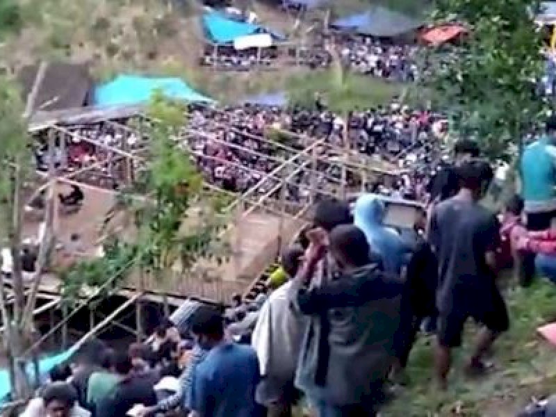 Viral Sabung Ayam Ditonton Ratusan Orang di Tana Toraja, Polisi Periksa Pemilik Hajatan